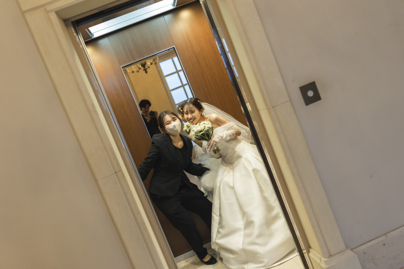 専属コーディネーターがあなたに合うドレスをご紹介