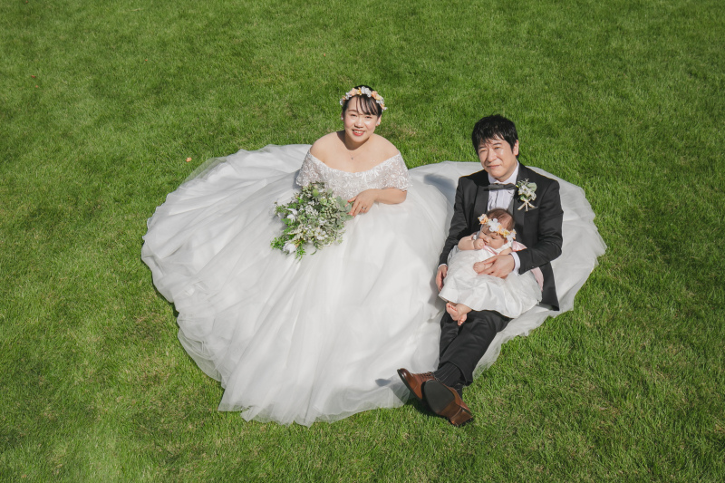 ご希望をいただいていた、芝生でのお座りショット♪