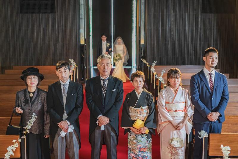 親御様と一緒に挙式風フォトもおすすめ!