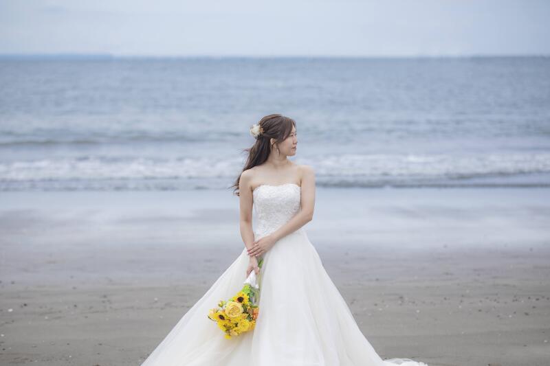 海ロケではドレス以外に和装もOK