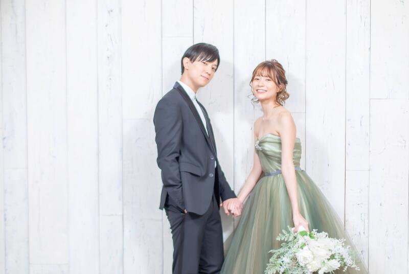 背景が白いシンプルなセットも