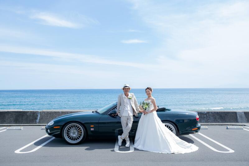 海と車のフォトウェディング