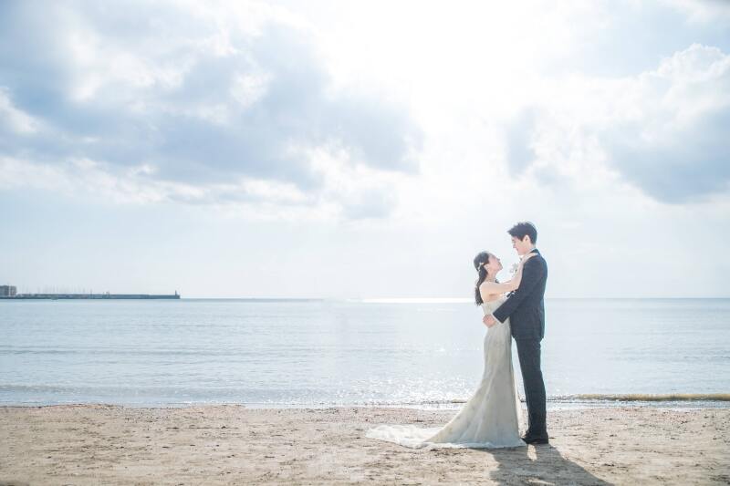 二人きりのビーチロケーション撮影