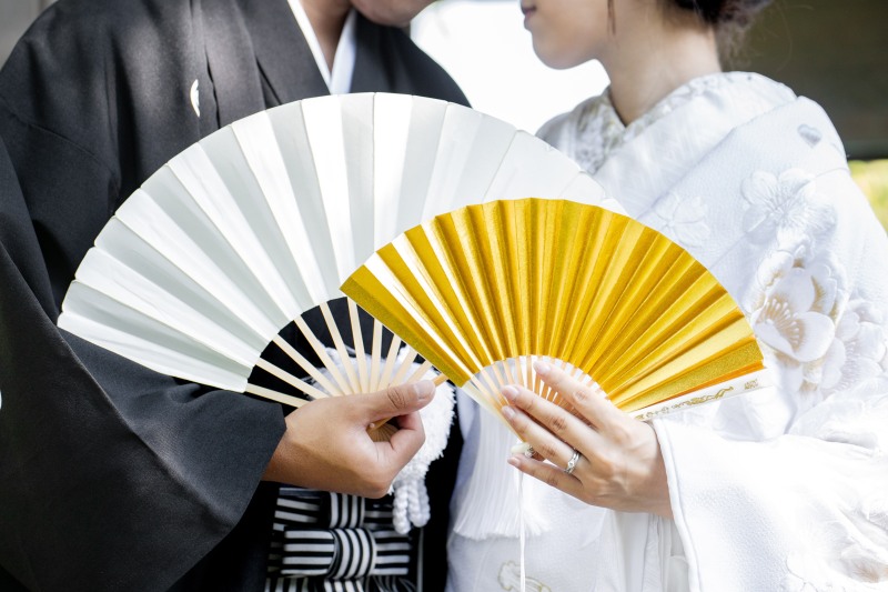 光が差し込む印象的なシーン