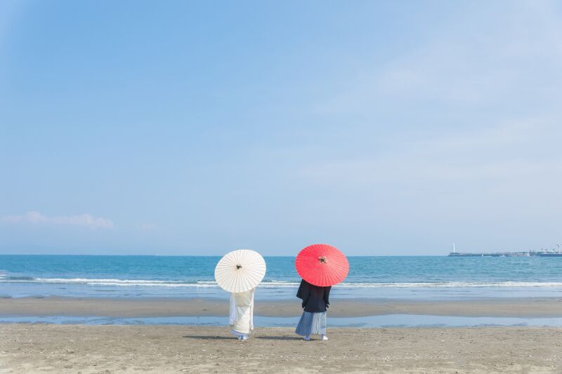 鎌倉高校前の雄大な景色を背景に