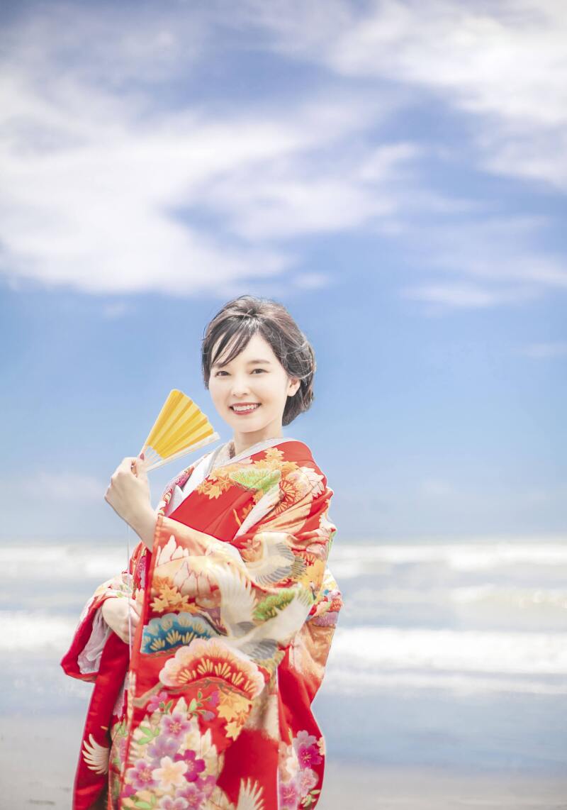 海に色打掛が似合います