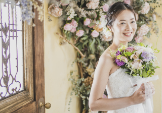 スタジオ撮影では、上品なイメージ