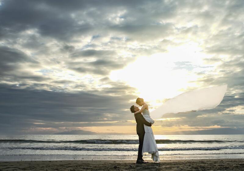 サンセット（夕暮れ）限定フォトウェディング | 79,800円 【50カットデータ・人物除去レタッチ付】