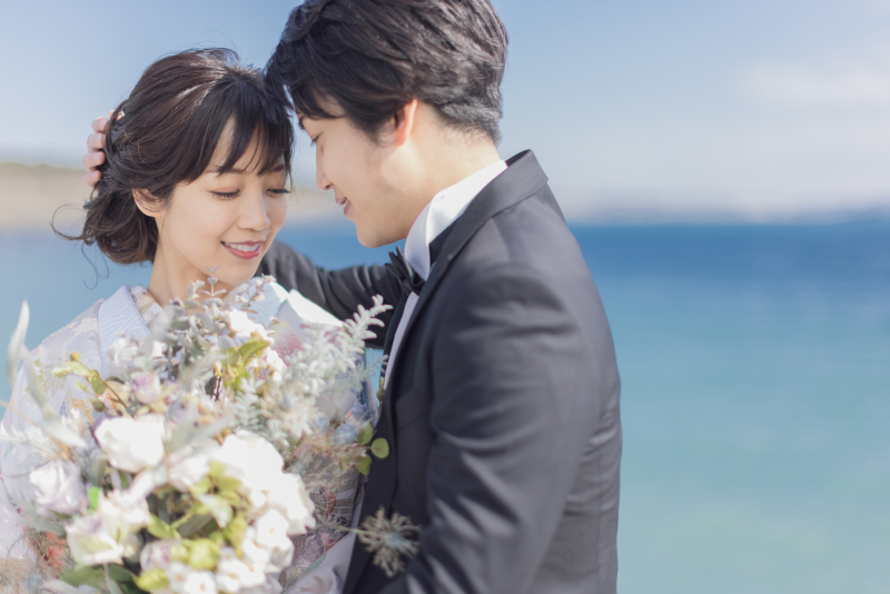海辺のフォトウェディング | Wドレス＋和装 2着プラン 【200カットデータ・レタッチ付】