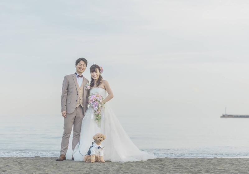 大切なペットとご一緒に！海辺のフォトウェディング 【100カットデータ・レタッチ付】
