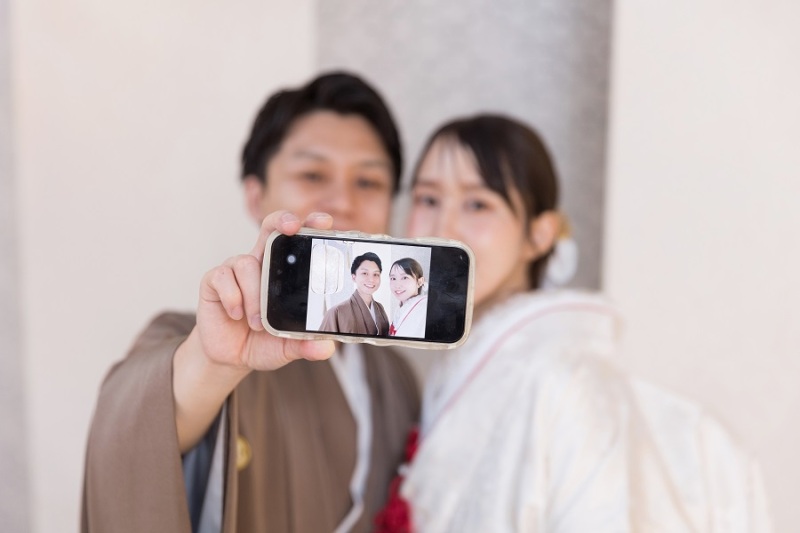 iPhone越しに♡