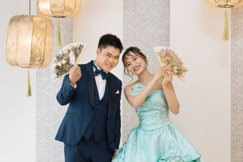 扇子からひょっこり
