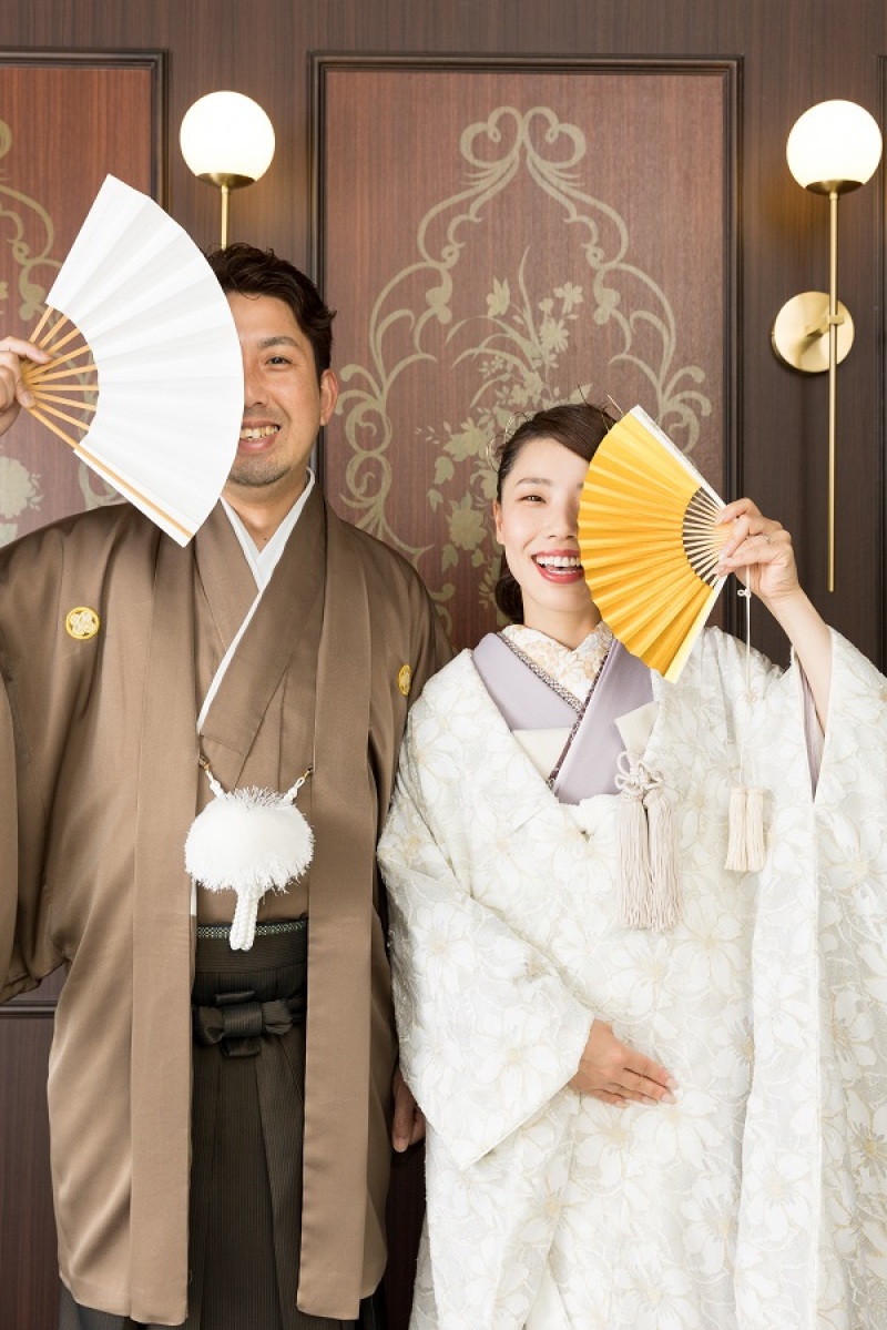 扇子ポーズ!