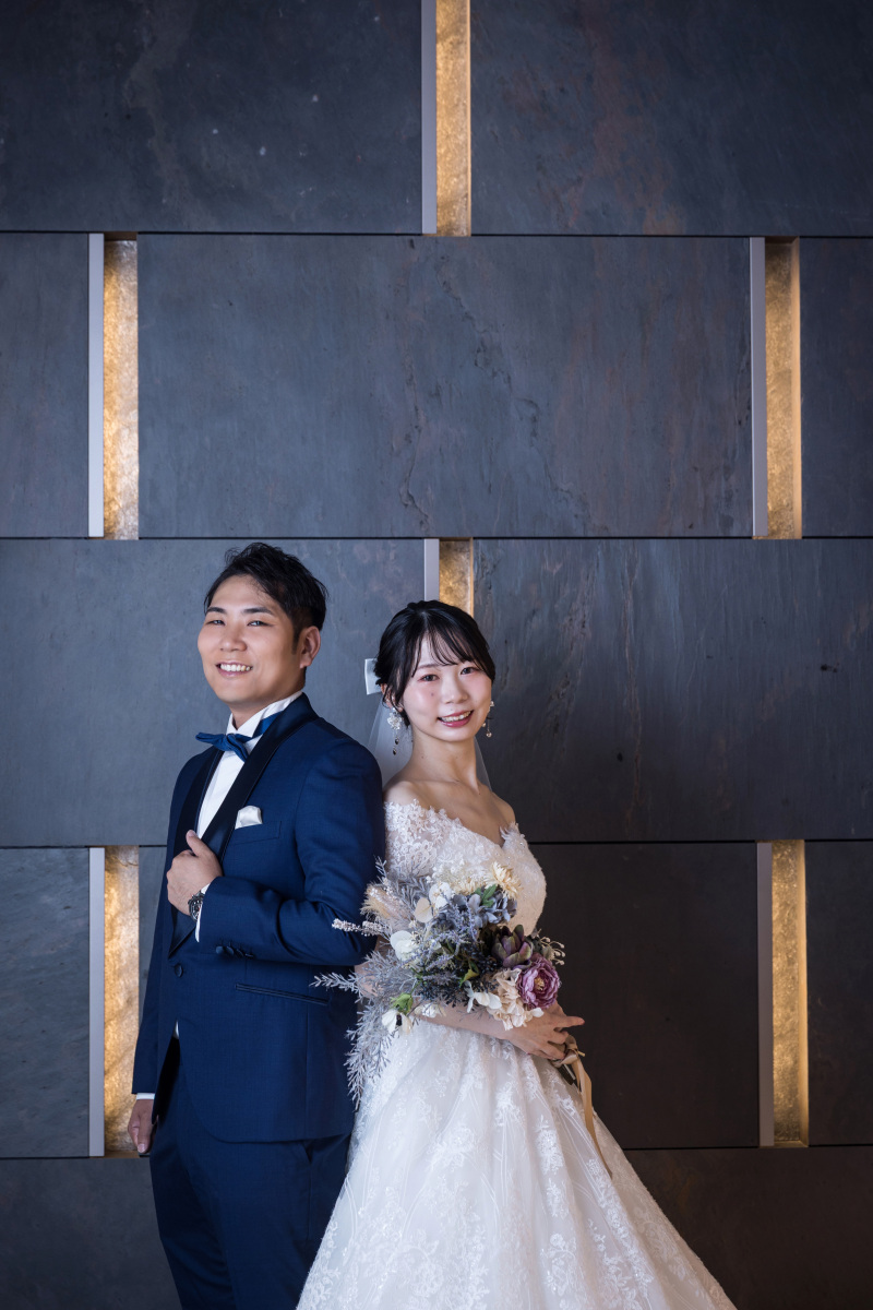 背合わせでクールに!