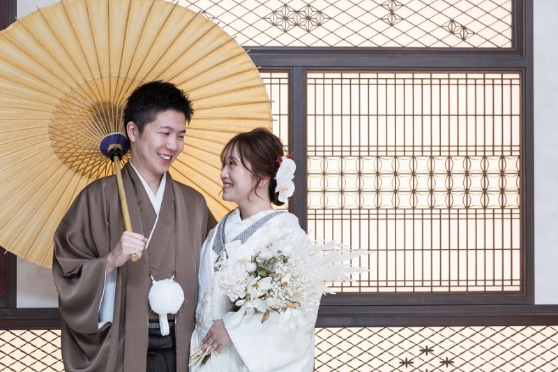 目を合わせて笑顔チェック！