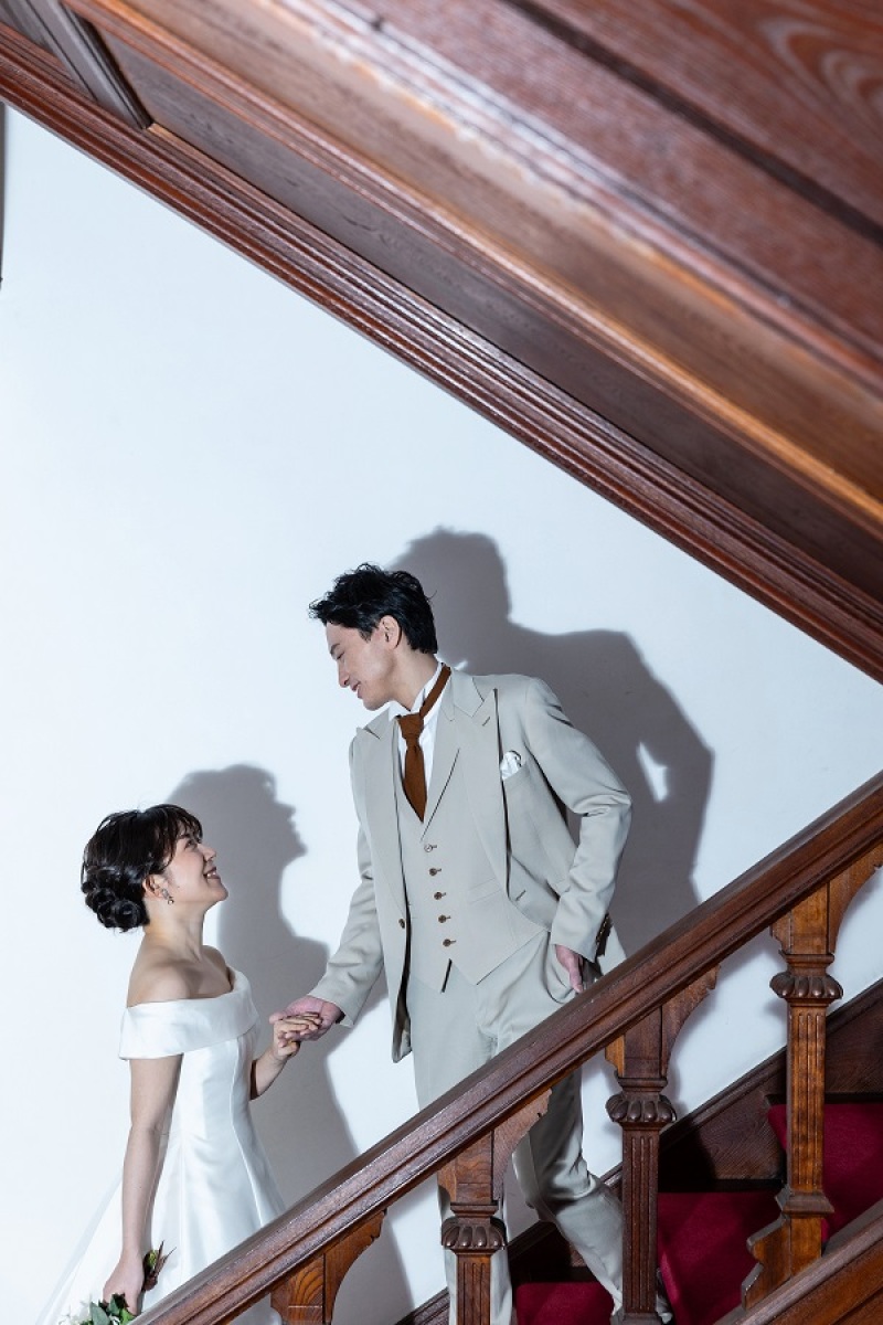 階段でエスコート風！