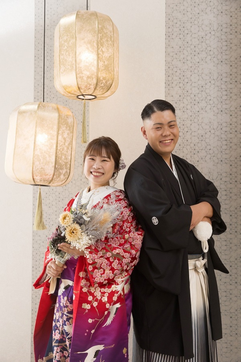 背中合わせで！