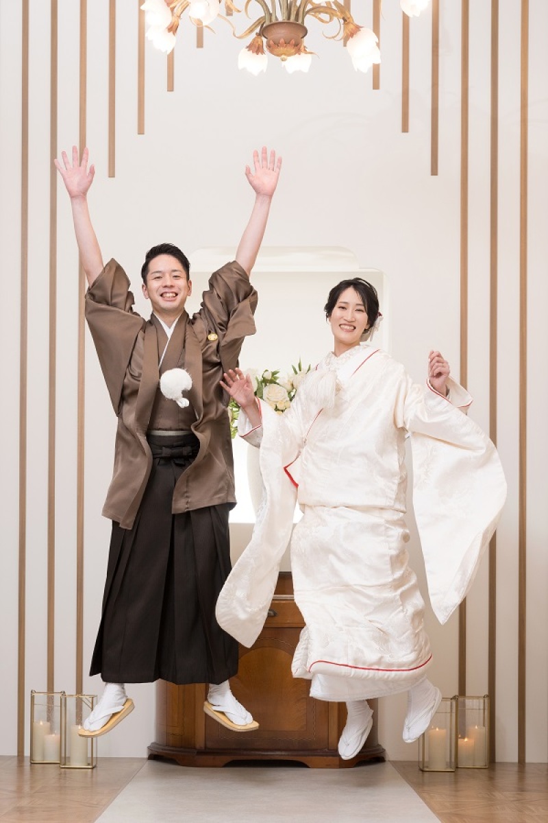 和装で思いっきりジャンプ