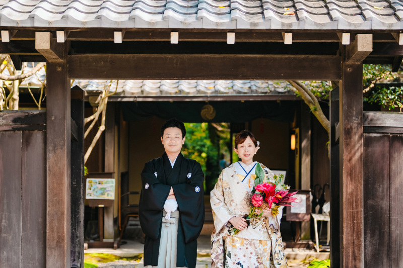 友泉亭の入り口で!