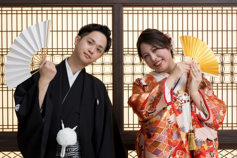 扇子からパッ！