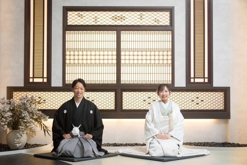 まずは正座ポーズから！