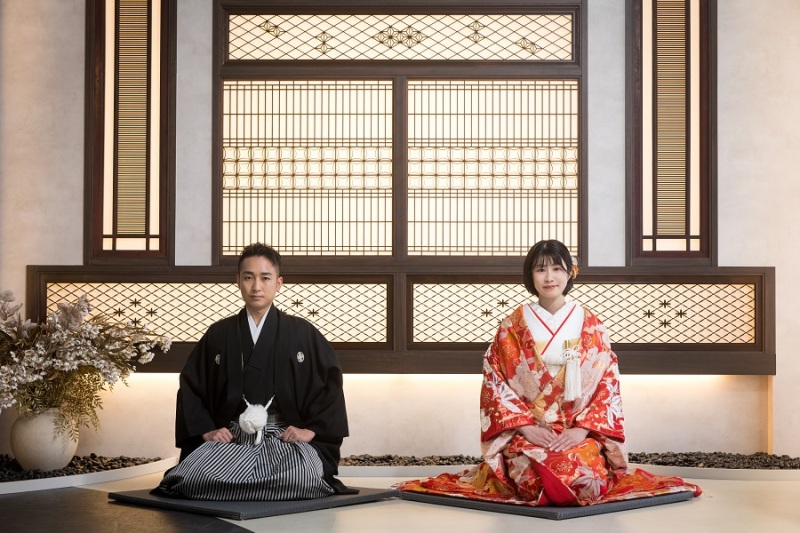 障子の背景でかっこいい雰囲気に。