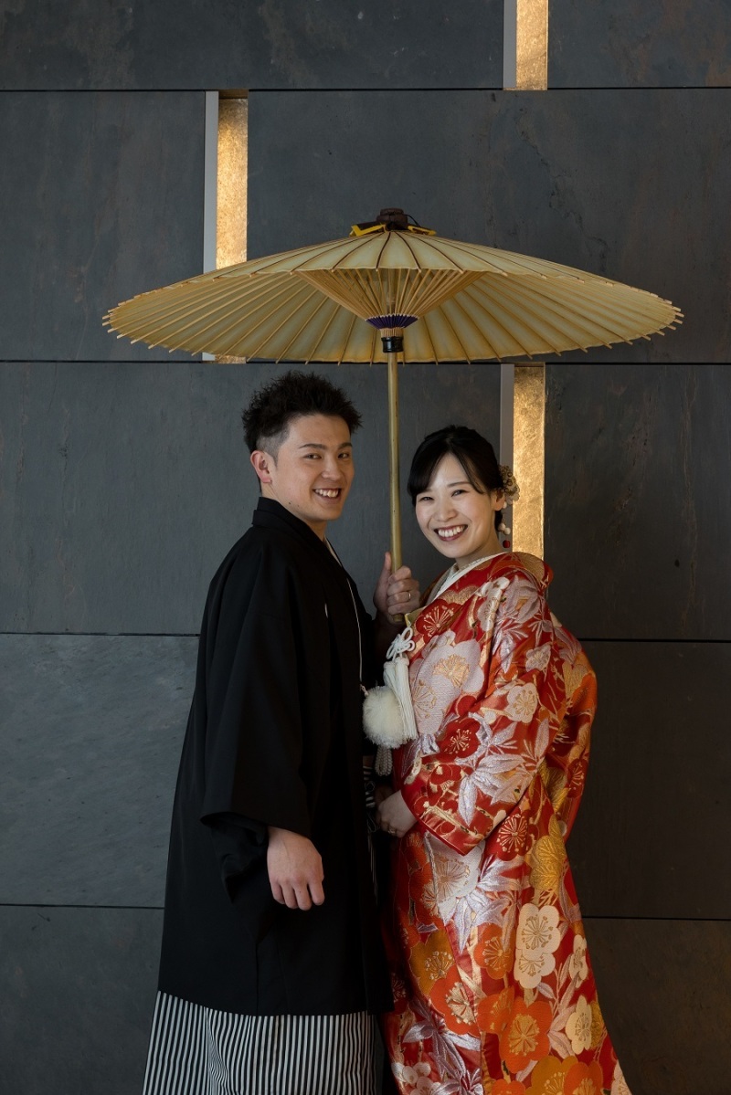 仲良く相合傘で