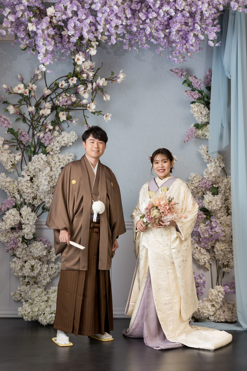 白無垢が映えるお花の背景