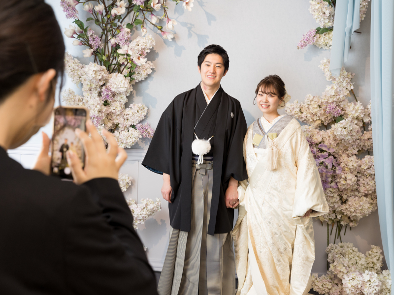 \ご撮影後はお二人のケータイでも/