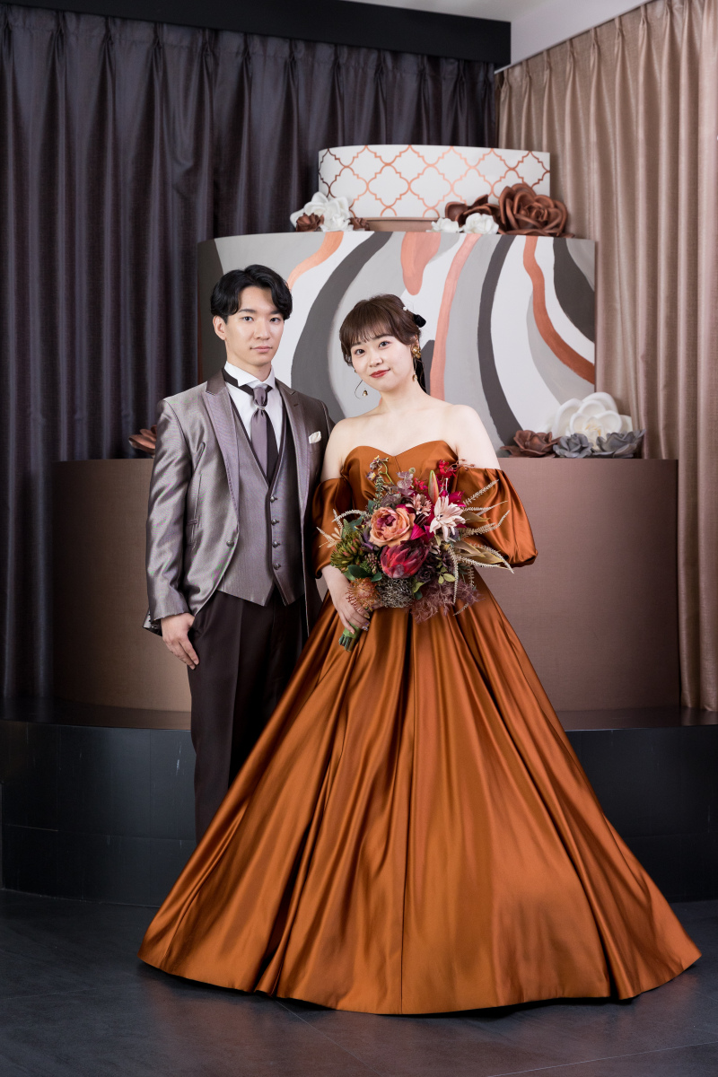 洋装はシックに