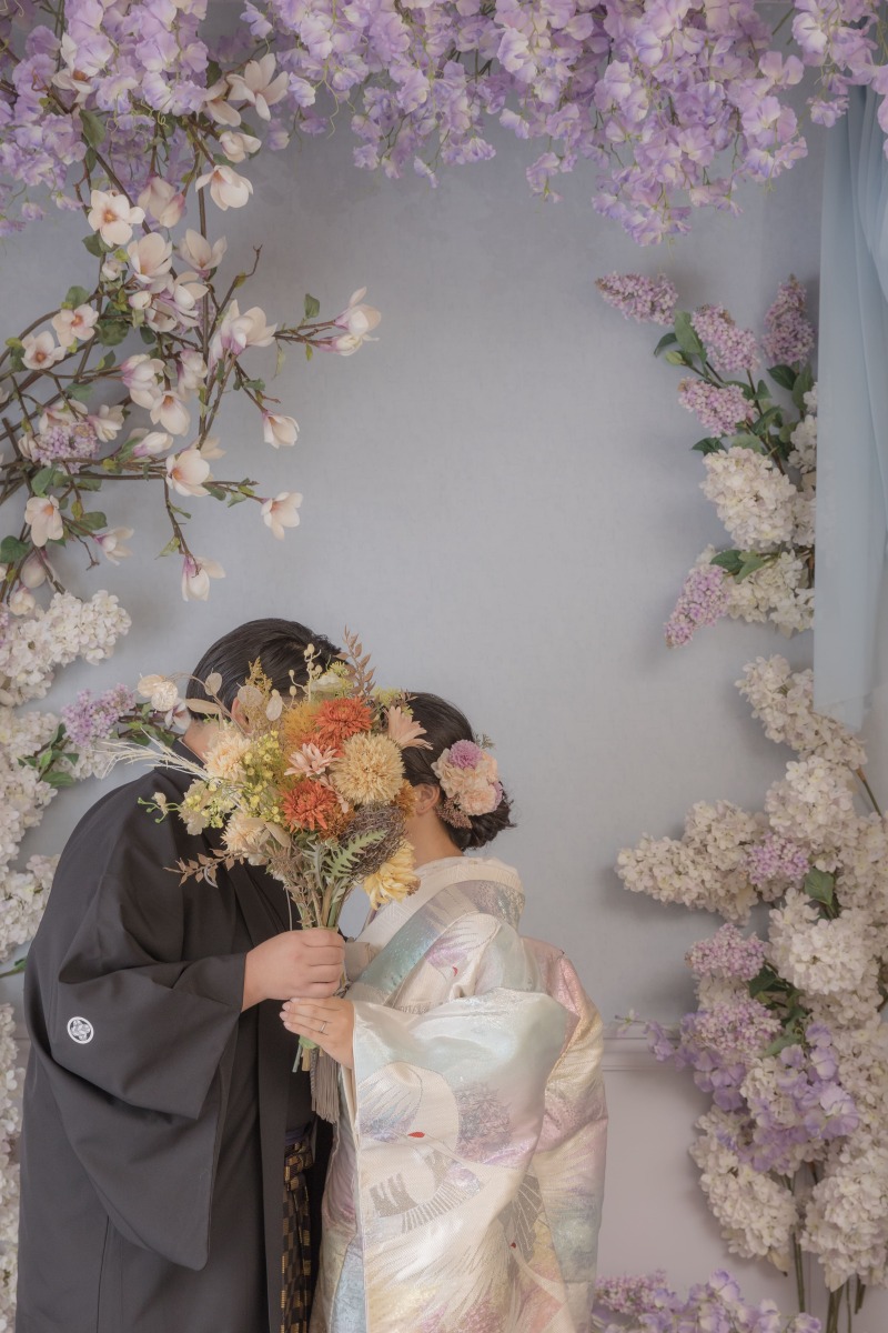 王道の顔隠しショットも♡