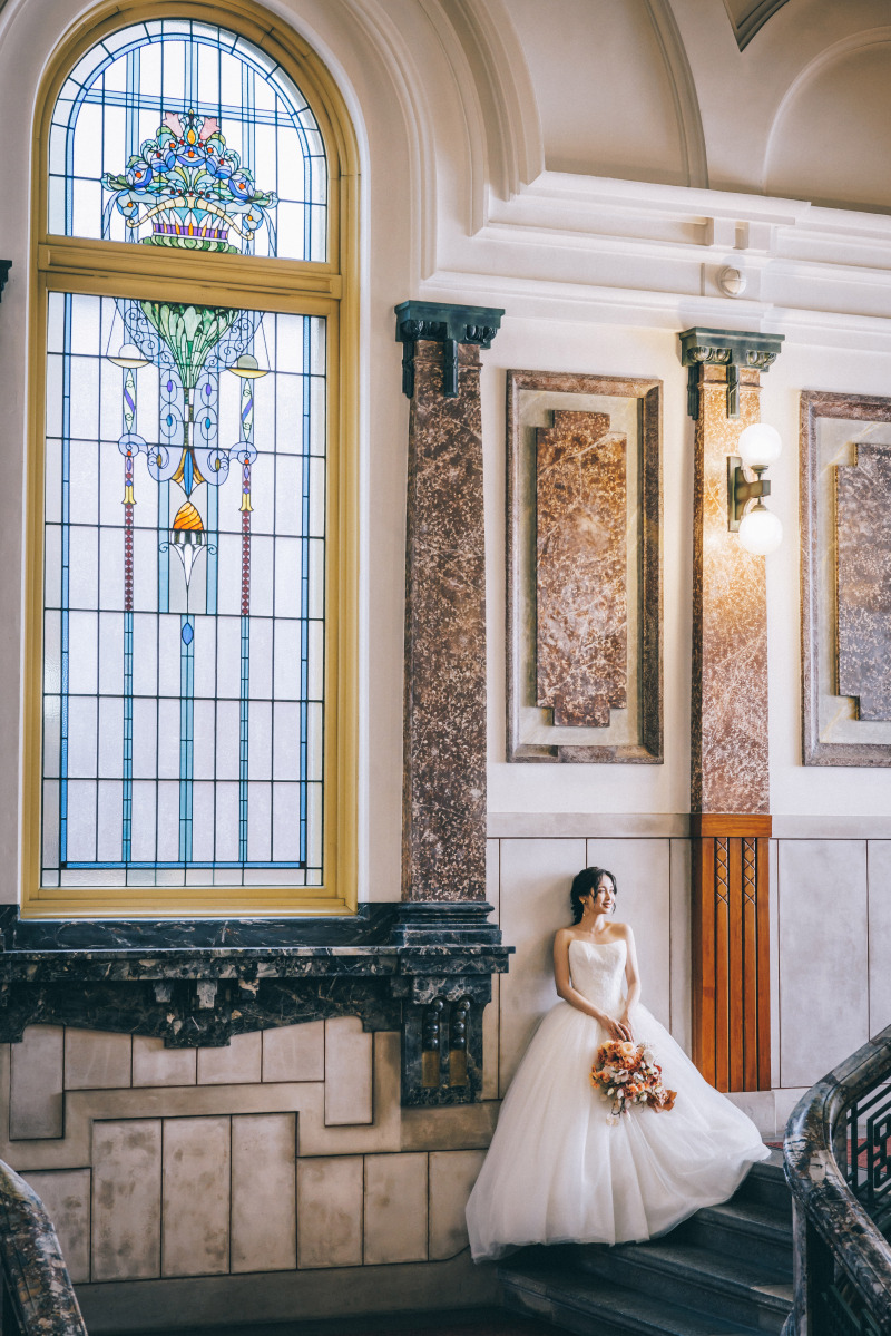 まるで海外の大聖堂のようなステンドグラス♪