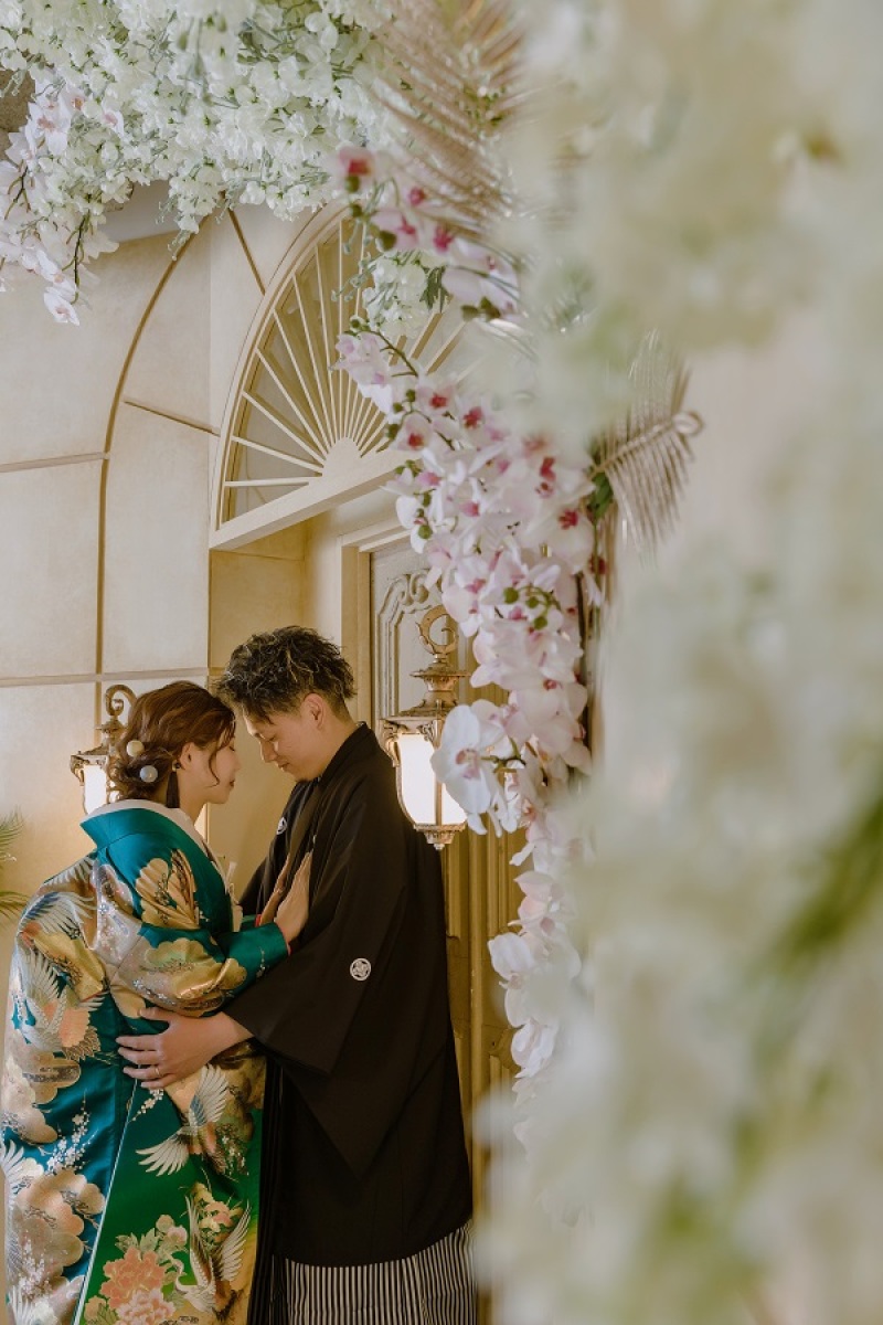 目を閉じて寄り添うおふたり♡