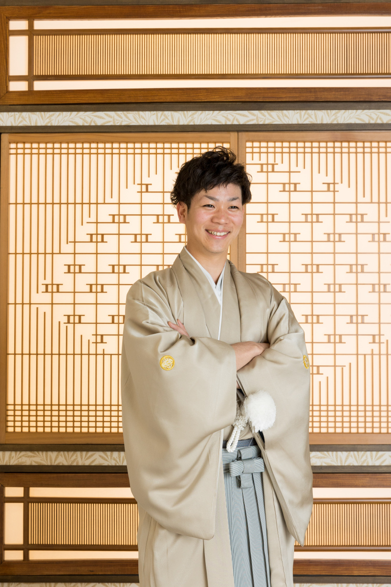 初めは新郎様のソロショットから！