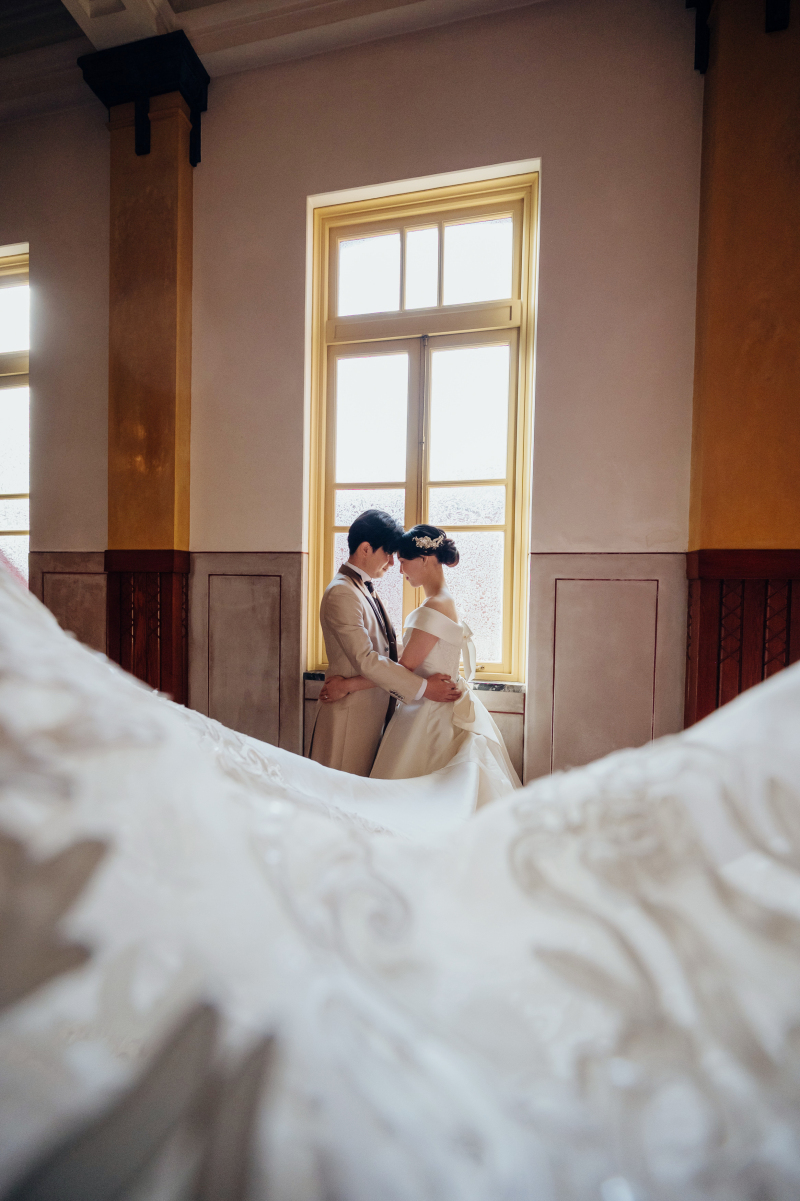 美しいドレスで