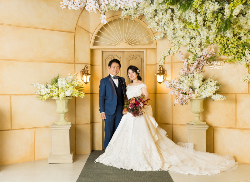 最後はチャペル風の背景で!