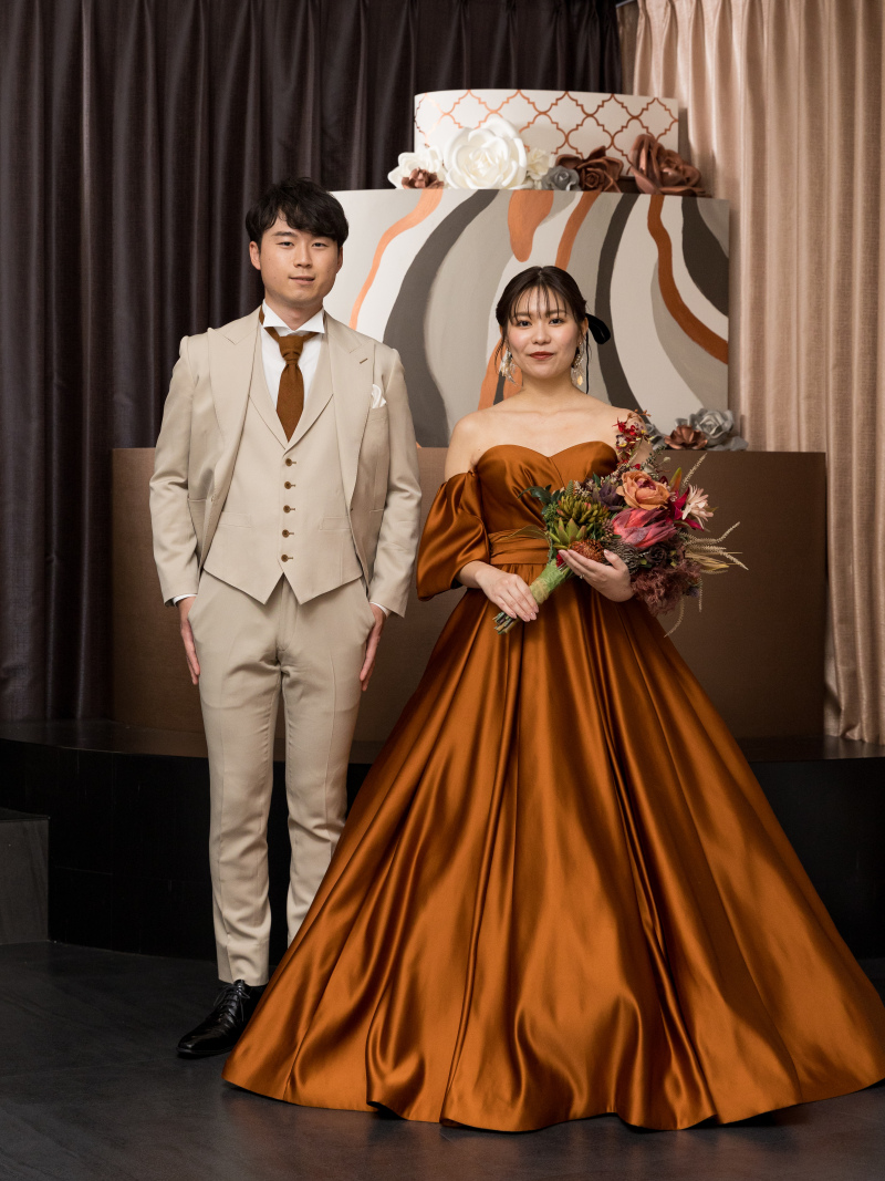 ウェディングケーキの前で♪