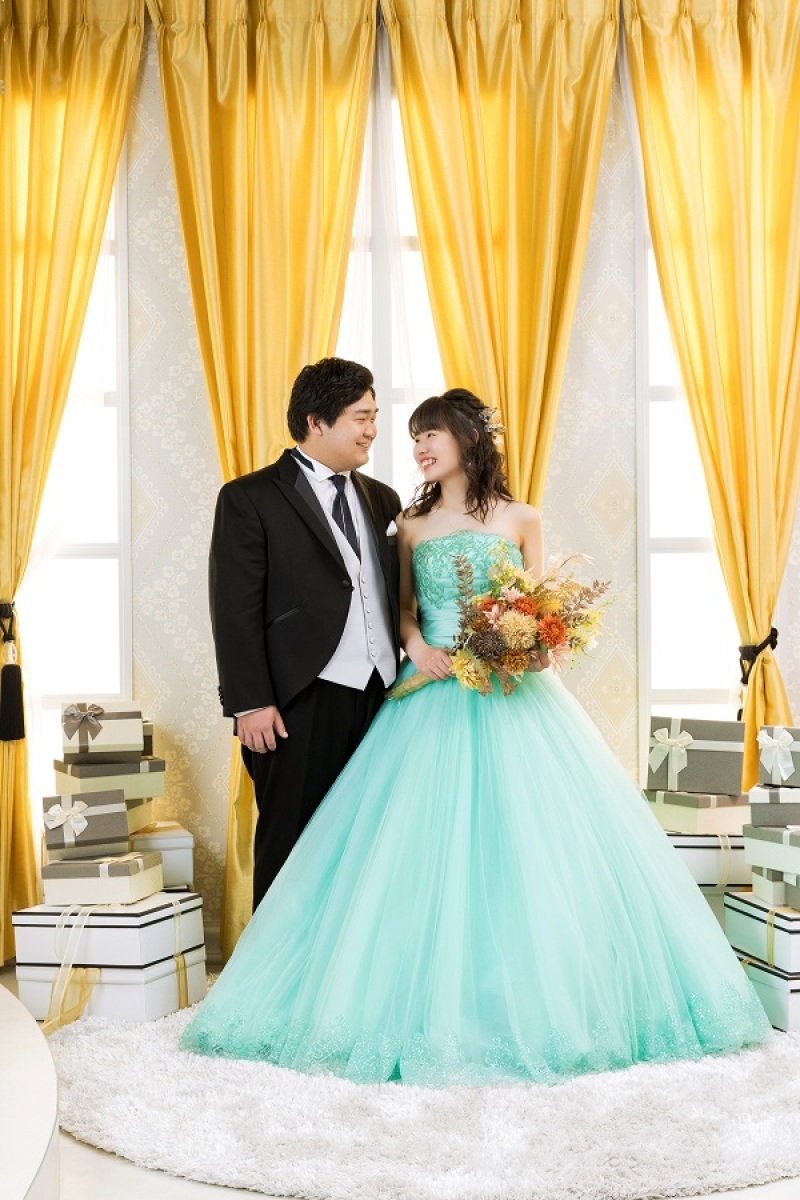 カラードレスにお色直しを♪