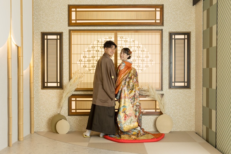 振り向きポーズ