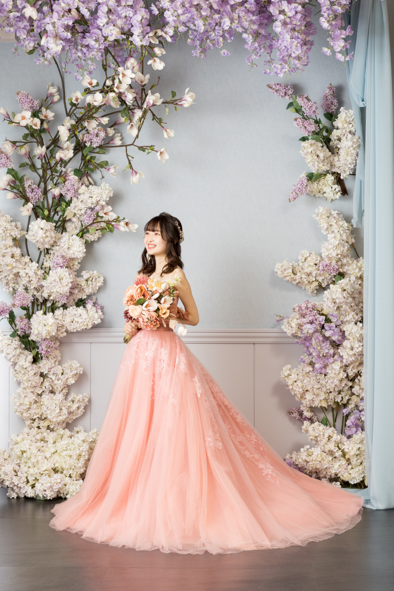 お色直しはピンクのカラードレス♡