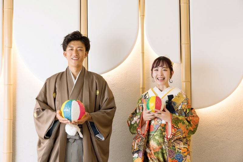 色鮮やかな紙風船でかわいいお写真も♪