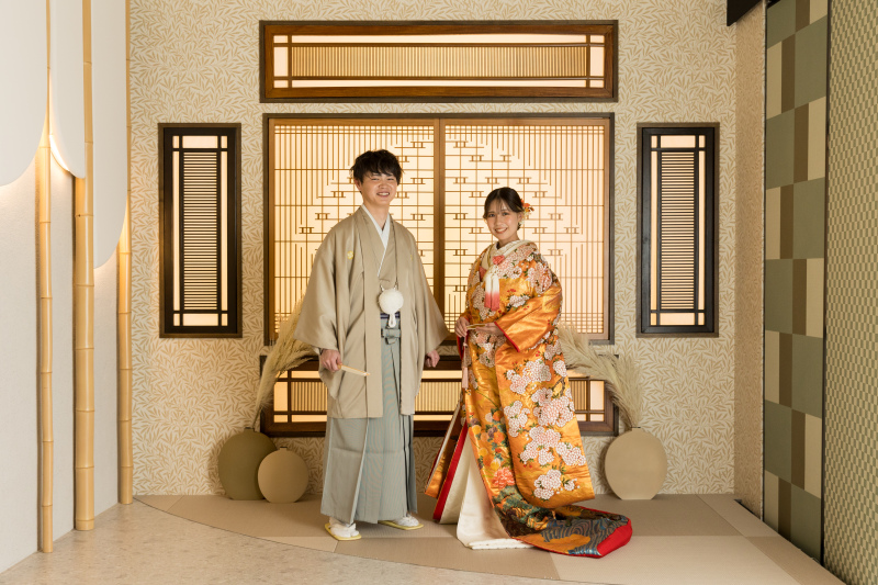 お着物の柄がしっかり見えるように