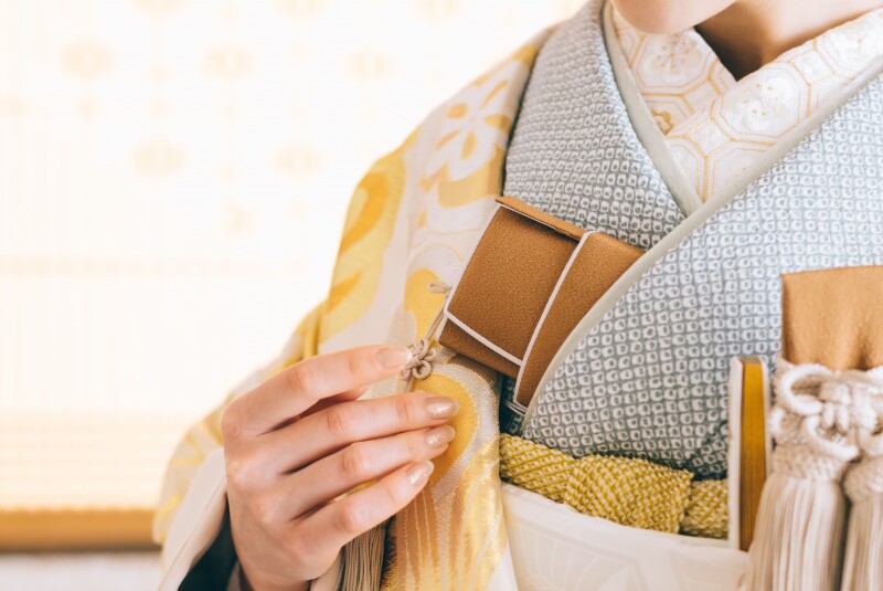 和装の胸元にもこだわりを詰めて