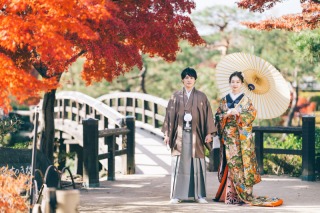 【白鳥庭園】7月31日までのご予約限定！和装&times;紅葉ロケーションフォト撮影｜12Pアルバム付きプラン