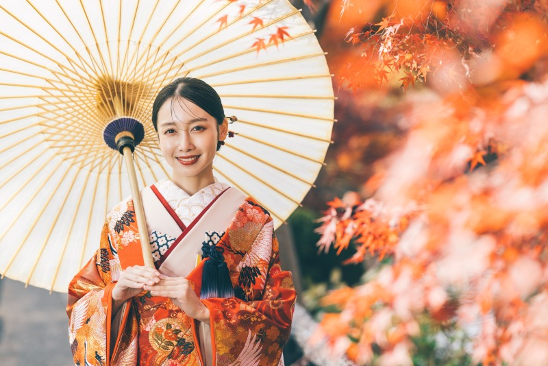 【東山動植物園】7月31日までのご予約限定!和装×紅葉ロケーションフォト撮影|12Pアルバム付きプラン