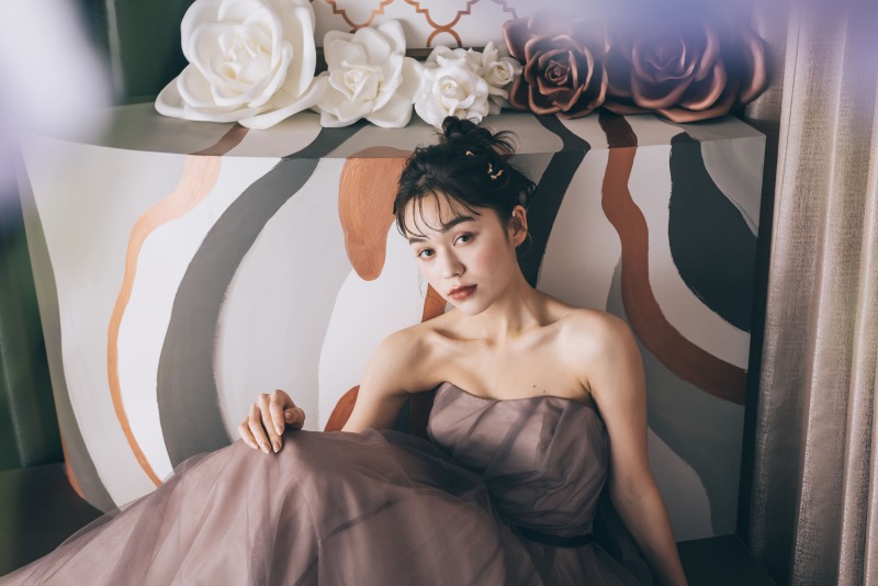 【通常価格168,000円(税抜)が期間限定で7万円OFF!】【衣裳差額なし】洋装ソロウェディング撮影アルバム12P付きプラン