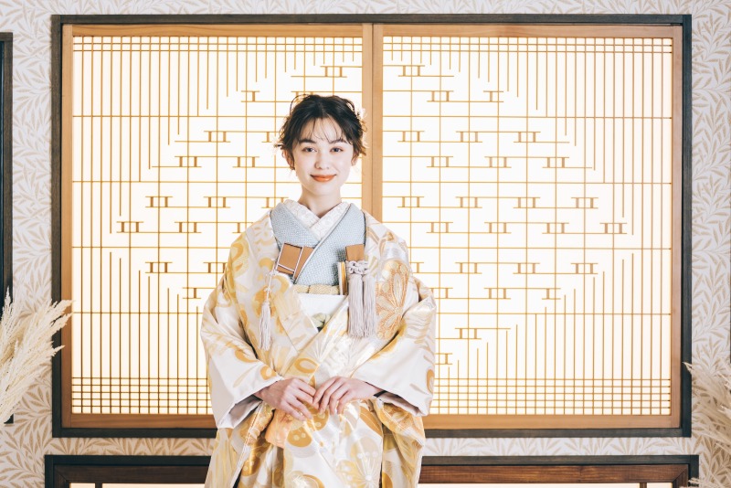 【通常価格208,000円(税抜)が今だけ7万円OFF!】【衣裳差額なし】和装洋装ソロウェディング撮影+12Pアルバム付きプラン