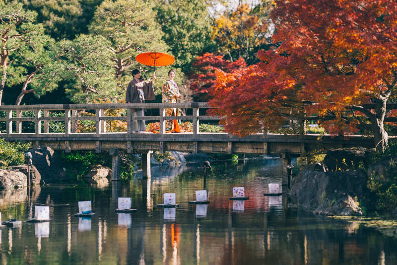 【白鳥庭園】7月31日までのご予約限定!和装×紅葉ロケーションフォト撮影|12Pアルバム付きプラン