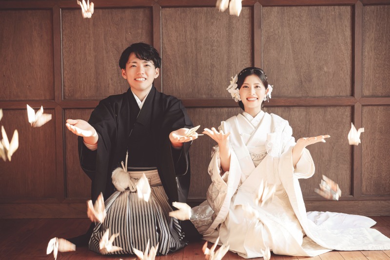 願いを込めて折り鶴シャワー