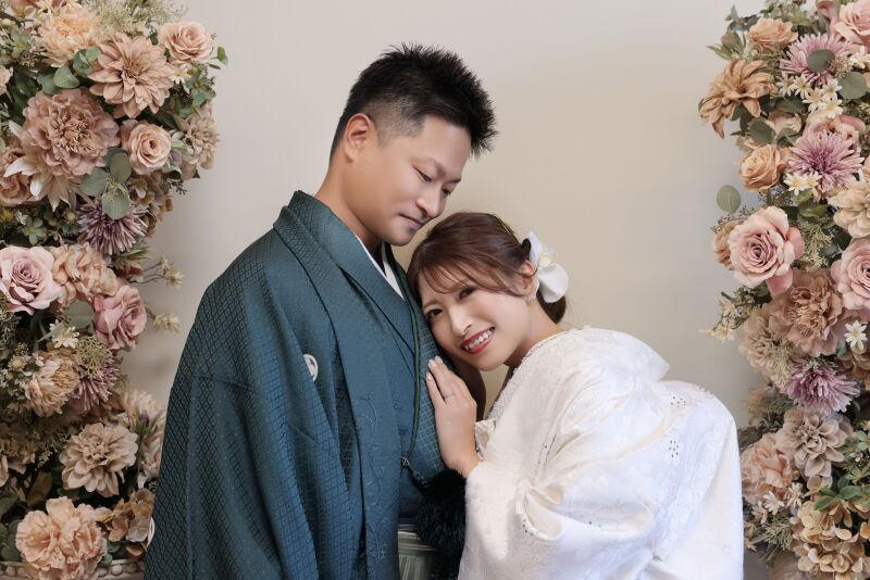 花に囲まれたCUTEな雰囲気で♡